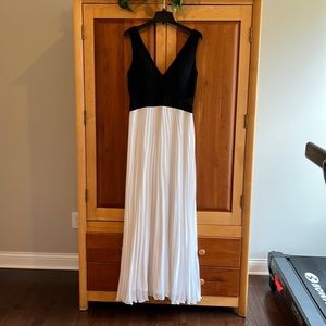 Xscape Black and White Maxi Dress Size 14